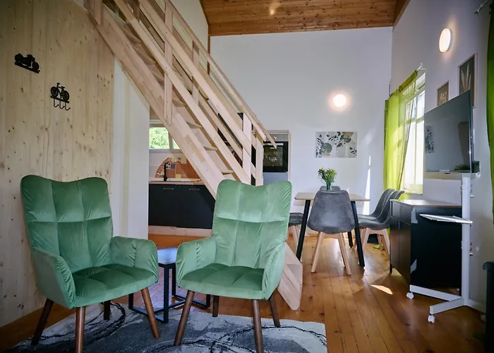 Kantor Village Am Millstaetter - Boutique-chalets Und * 밀슈타